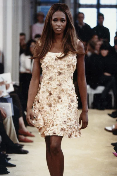 Look 3